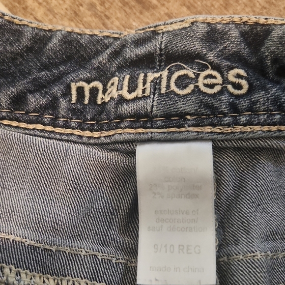 Womens Maurices Blue Cropped Ankle Jeans with Distressed Look Size 10 - Picture 2 of 4